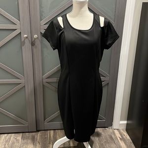 Women’s black dress tapered fitted cold shoulder